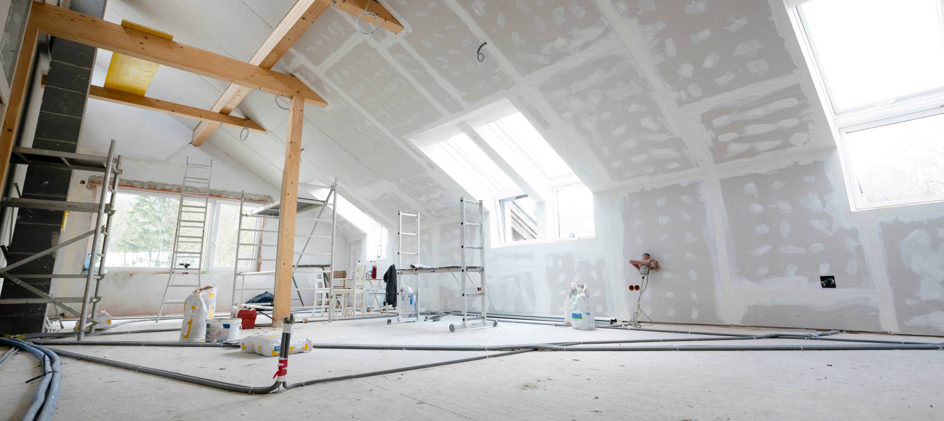 Gips Decken und Wände - Tisinnenausbau
